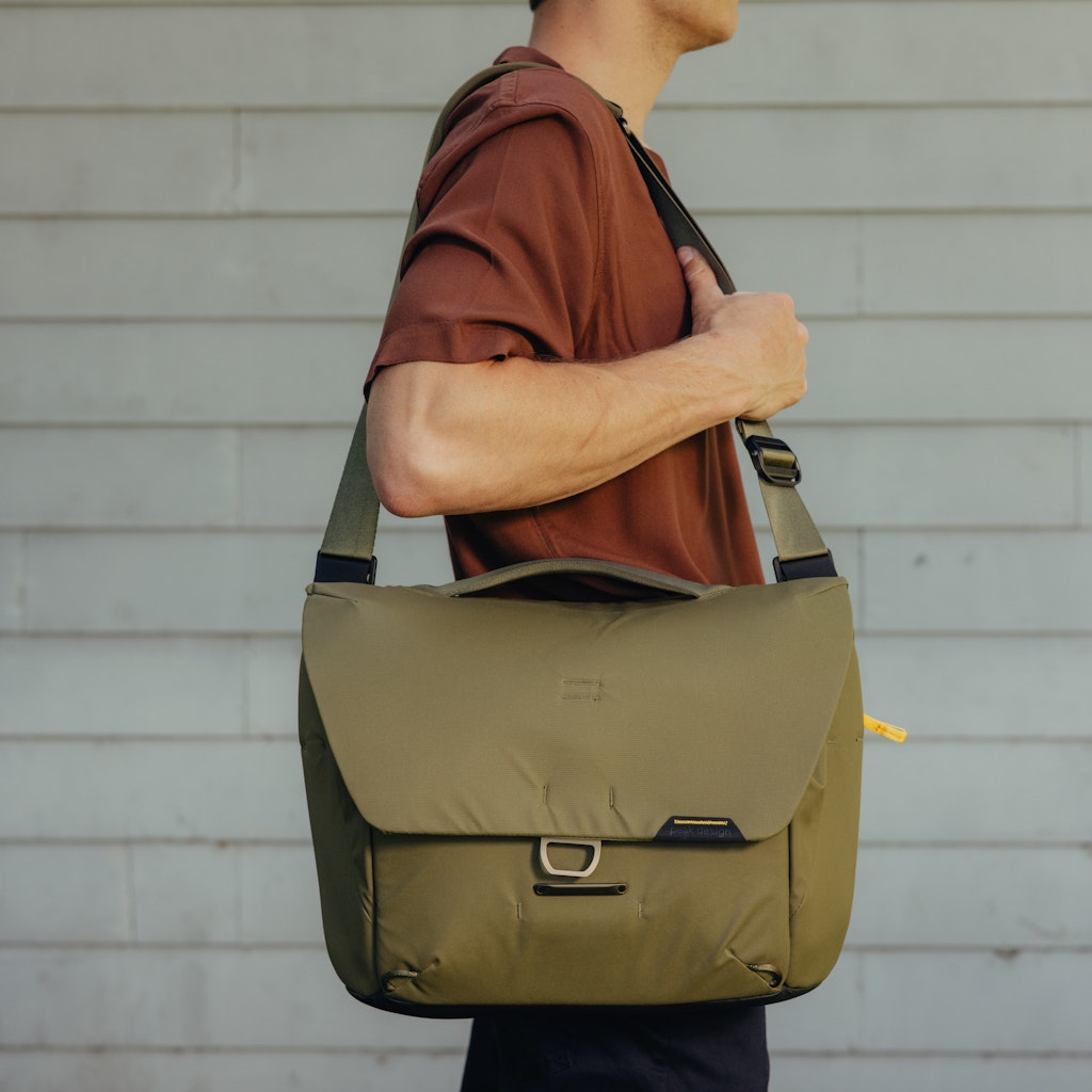 Everyday Messenger | 13L | Kelp