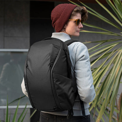 Everyday Backpack Zip | 20L | Black