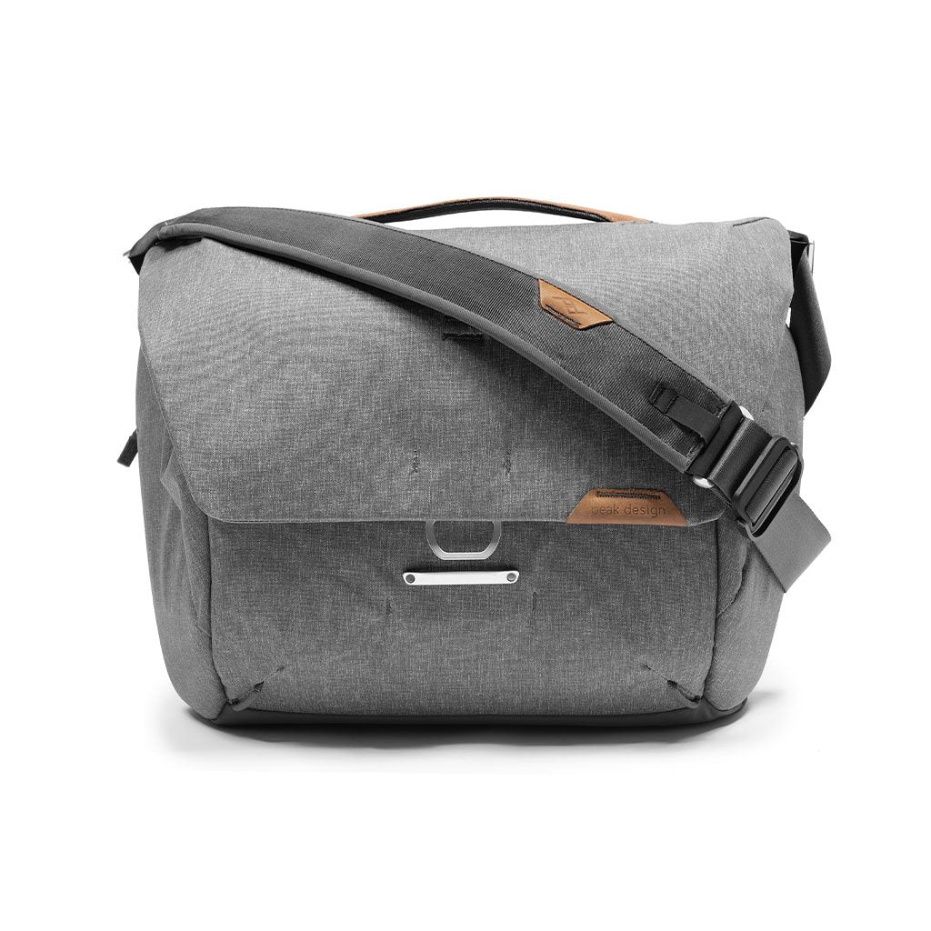 Everyday Messenger | 13L | Ash