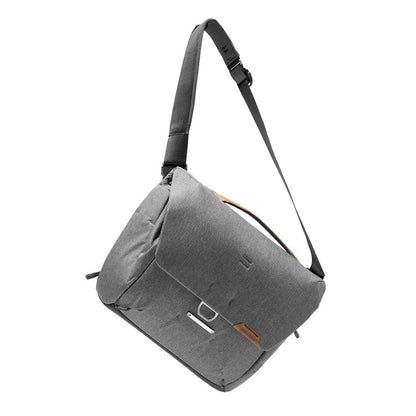 Everyday Messenger | 13L | Ash