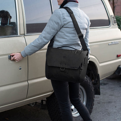 Everyday Messenger | 13L | Black