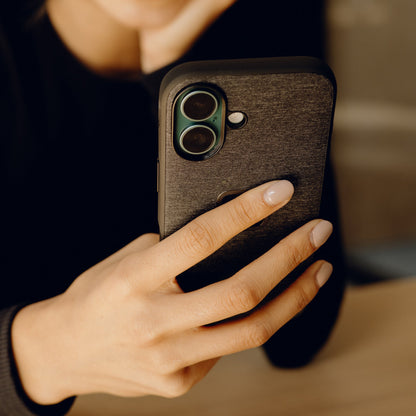 Everyday Case | iPhone 16 Charcoal