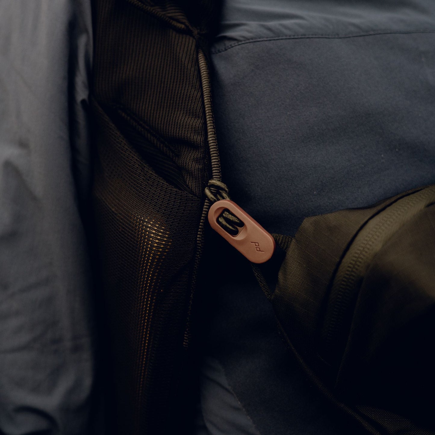 Outdoor Sling | 2L | Black