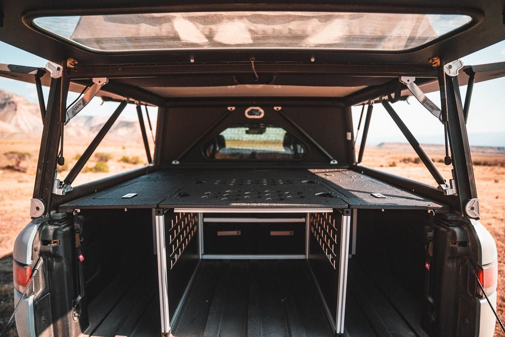 Rivian - R1T - 2022-Present - 1st Gen - 4.5' Bed - Explore Series -  UltraLite - GFC - Flat Deck Panels